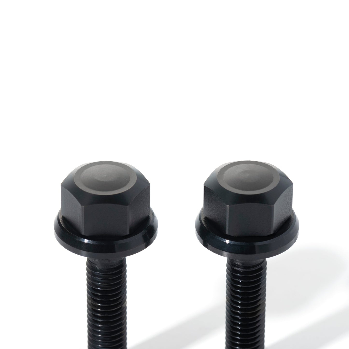 15M8Bolt Black/Black