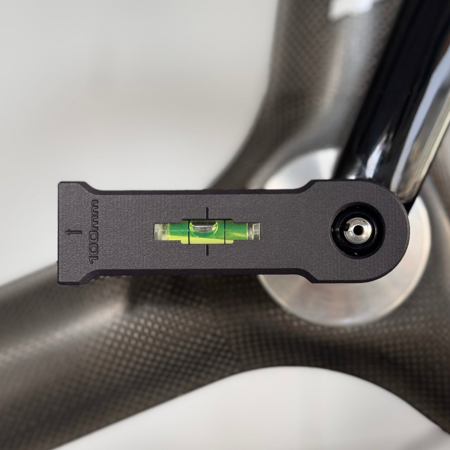 UCI Reach Gauge