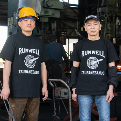 RW COLLEGE T-shirt